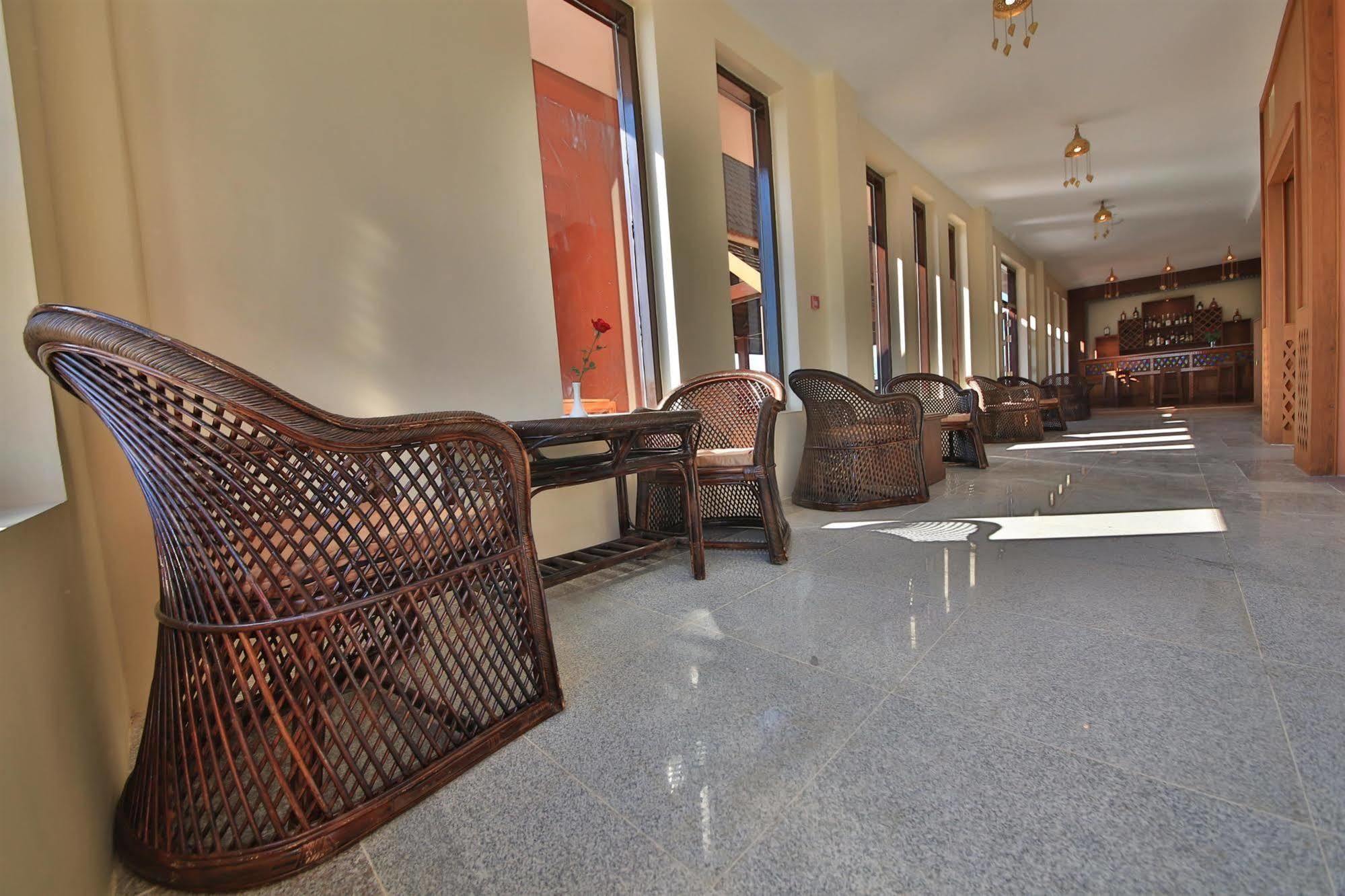 Thousand Island Inle 3*